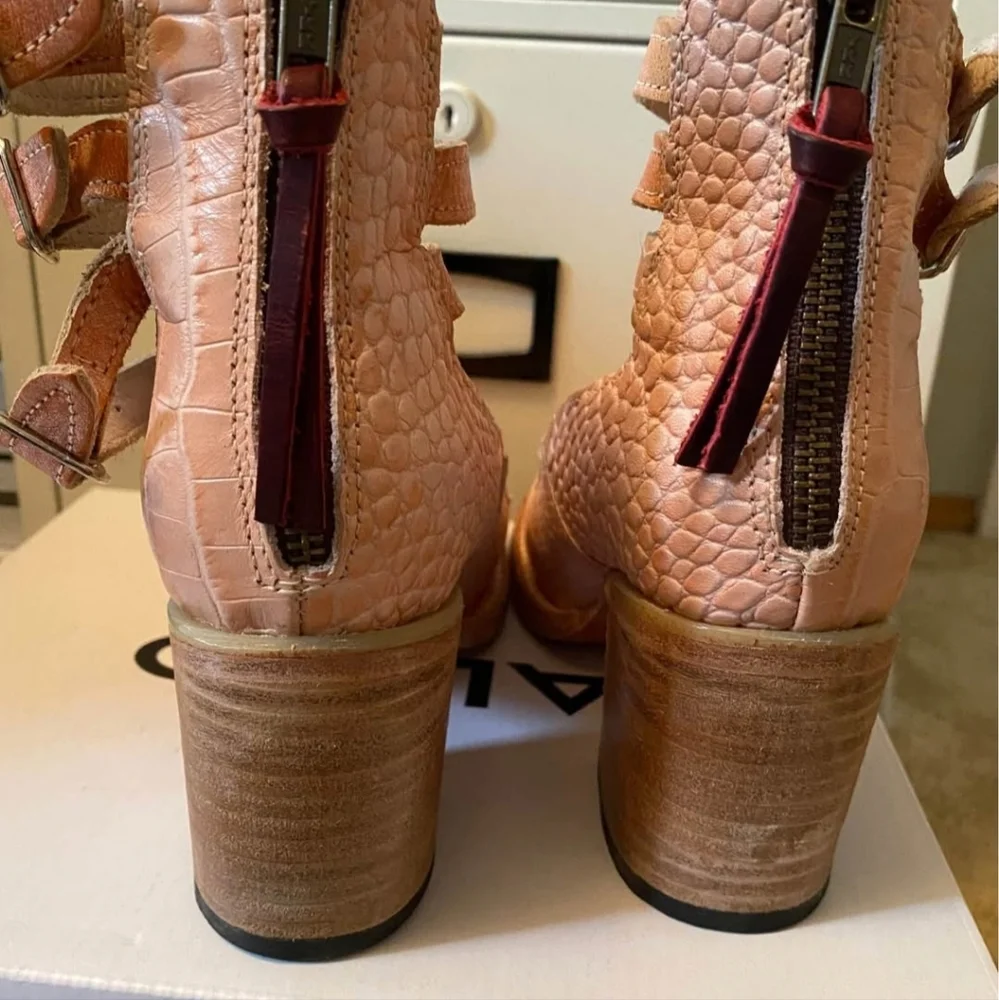 Freebird Randi Shoes - Picture 5 of 5